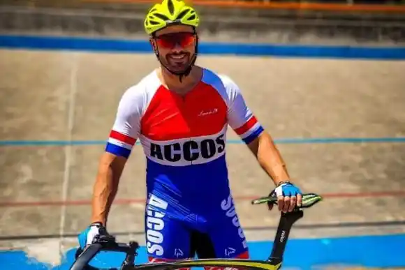 Buen inicio de  Lucas Peretti en el Mundial de Master Pista