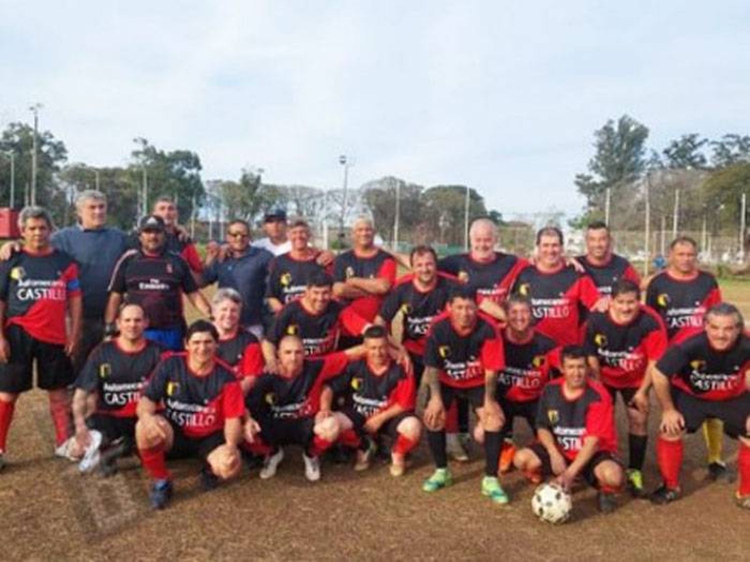 Arrancó el Torneo Seniors y picó en punta Deportivo Centenario 