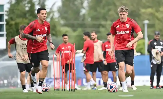 River enfrenta al Urawa Red Diamonds: horario, tv y formaciones