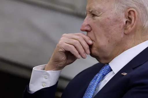 Lanzamientos aéreos de ayuda humanitaria sobre Gaza: lo que promete Biden