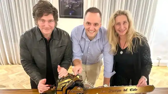 Milei reúne a su nuevo gabinete y se alista para un nuevo viaje a Estados Unidos