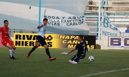 Juventud Unida juega el domingo ante Instituto en Córdoba 