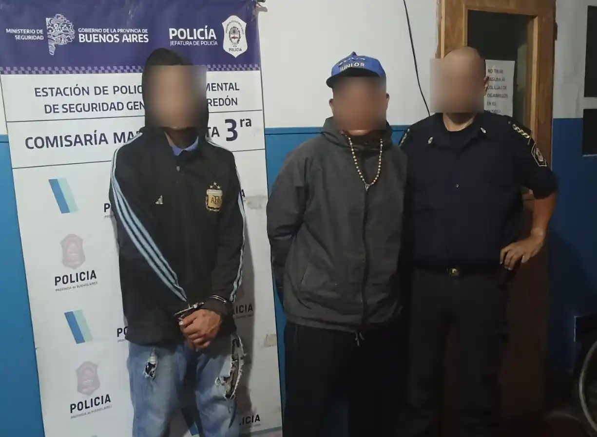 En poder de los sujetos se secuestró un destornillador, elemento usado habitualmente para forzar accesos.