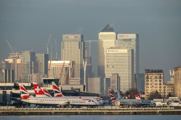 El Embraer E195-E2 inicia operaciones en el desafiante London City Airport
