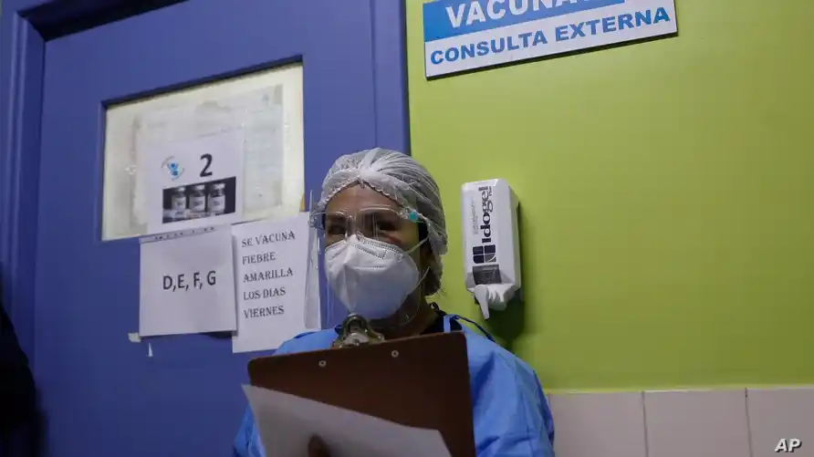 Contagios de COVID-19 reducen a pesar de campañas en Bolivia