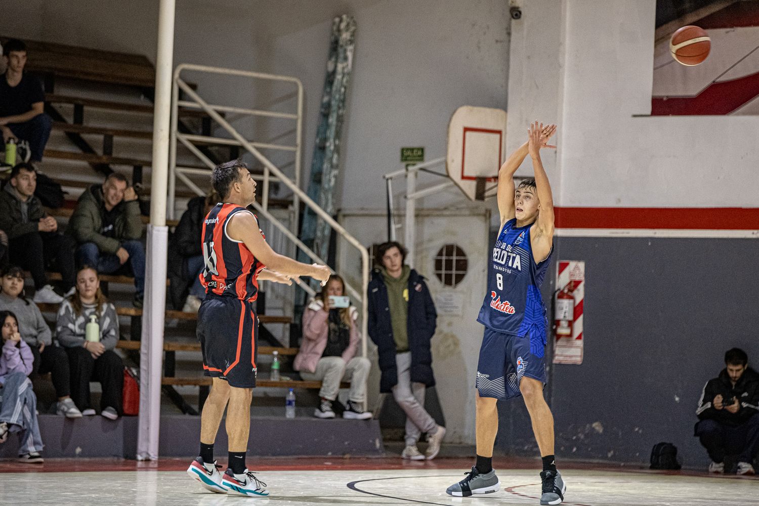 Se larga la penúltima del Apertura de básquet