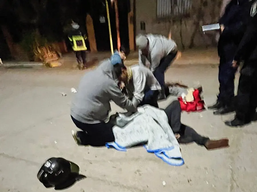 Chocaron contra una camioneta mientras escapaban de Tránsito en contramano