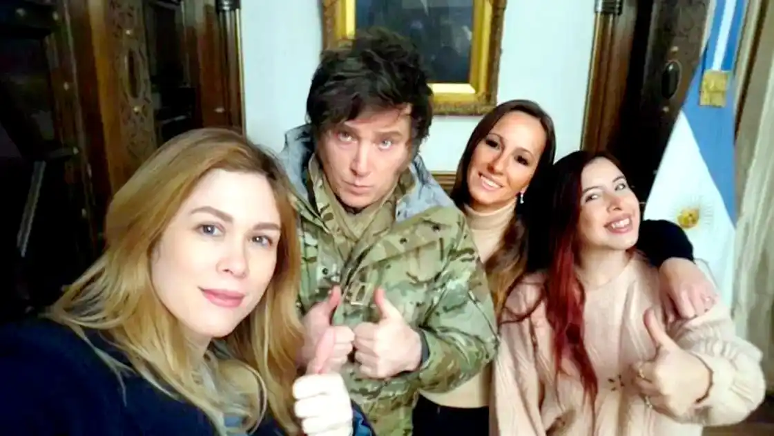 Javier Milei junto a Lilia Lemoine y Macarena Jimena Rodríguez. Foto: NA.