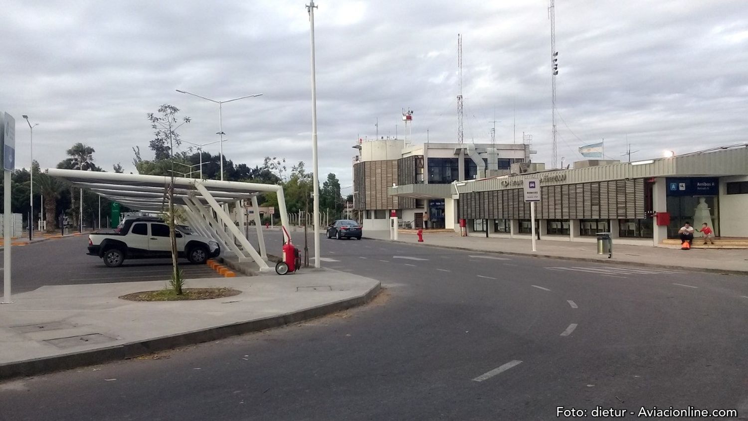 Cierre del aeropuerto de San Juan: habrá colectivos hacia el de Mendoza