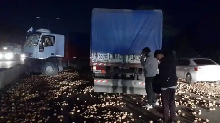 Transportaba papas al momento del episodio.