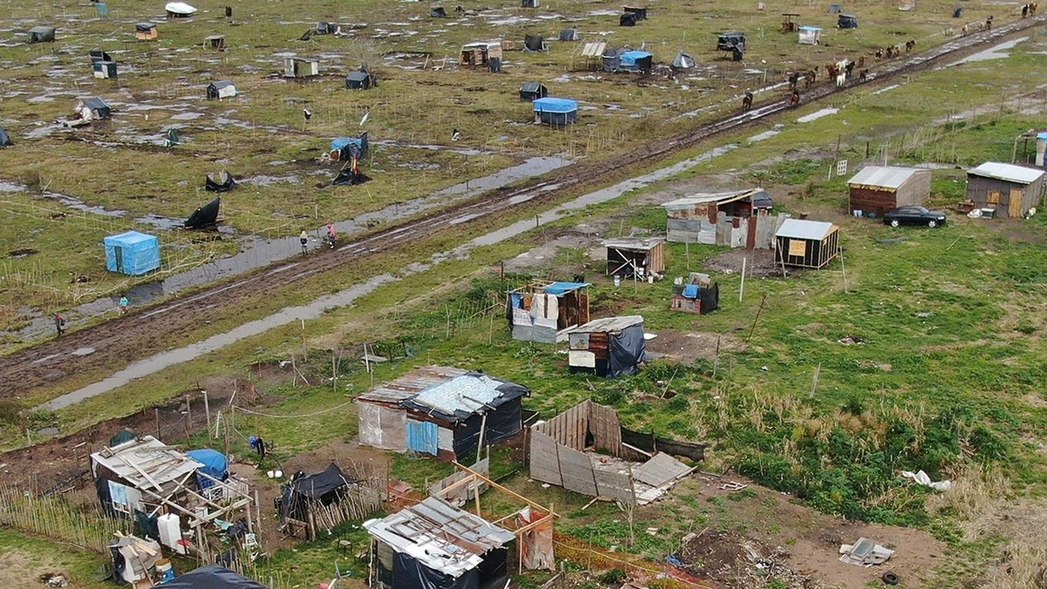 El Gobierno bonaerense construirá las primeras 160 viviendas en los terrenos de la megatoma de Guernica