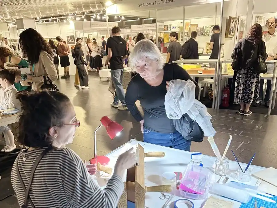 Feria del Libro Antiguo de Buenos Aires: homenaje a las mujeres escritoras