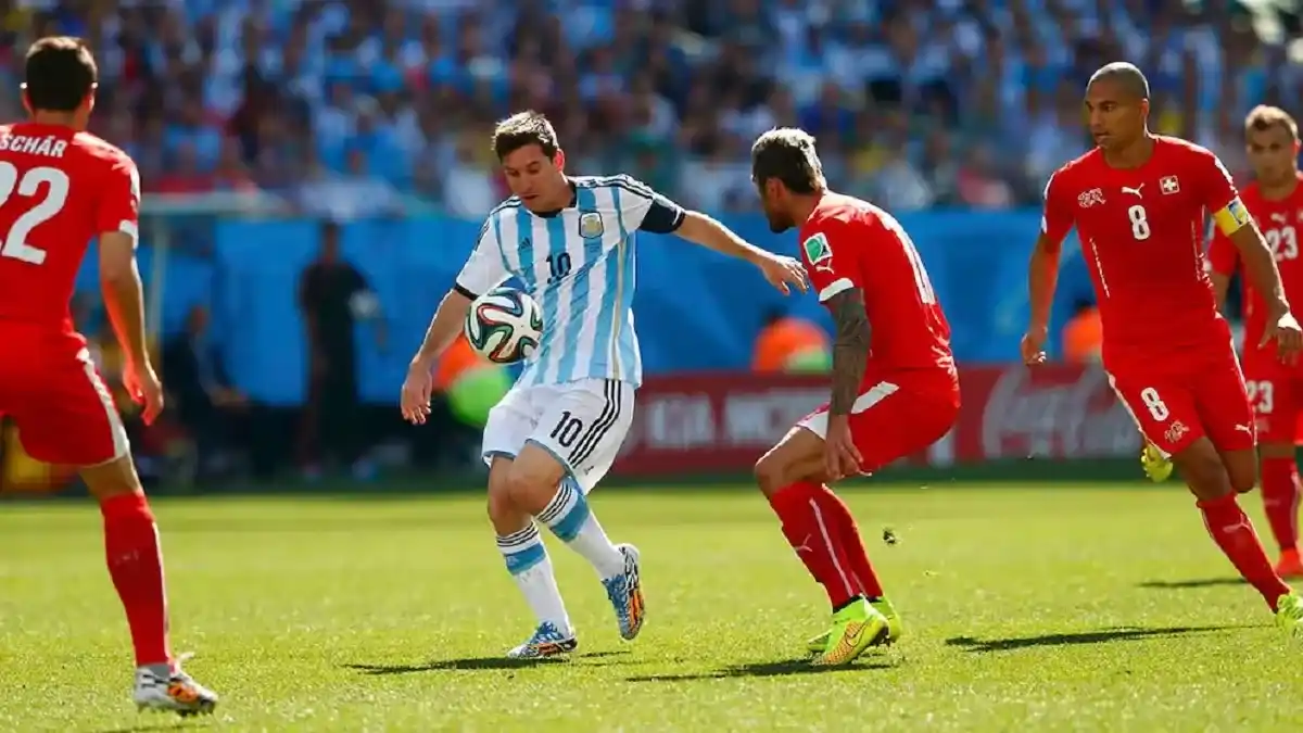 Messi ante Suiza Foto: REUTERS