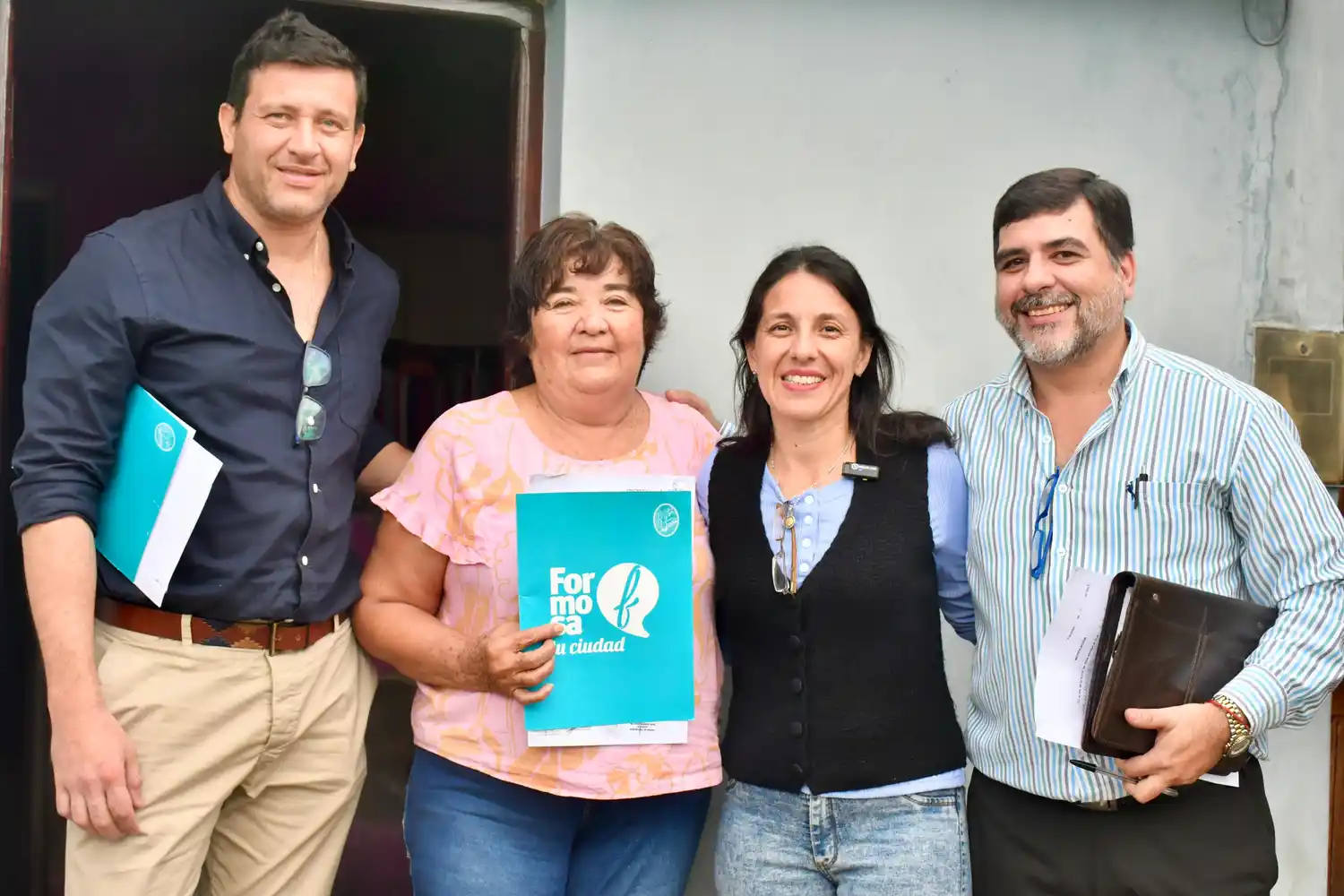 Entregaron nuevos decretos de adjudicación en venta en el barrio Juan D. Perón