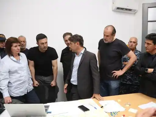 Bullrich, Petri y Kicillof coordinan fuerzas para asistir a los ciudadanos afectados por las inundaciones.