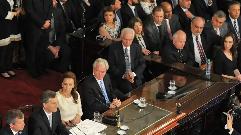 Bordet estuvo en la jura y Macri lo recibirá el sábado 