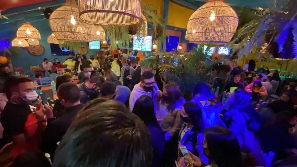 Un intendente entrerriano autorizó fiestas de Navidad y Año Nuevo para 1500 personas