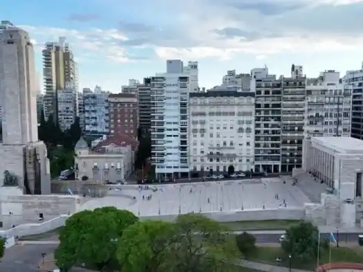 La remodelación integral del Monumento a la Bandera había alcanzado aproximadamente un 72% de avance. Foto: Fernando Nicola
