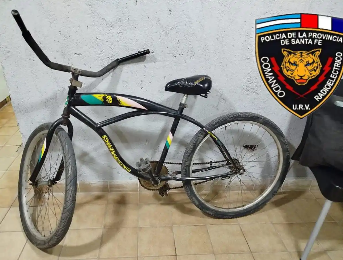 Rafaela: un hombre fue detenido con una bicicleta y un celular tras ser vinculado a un hecho delictivo - 2