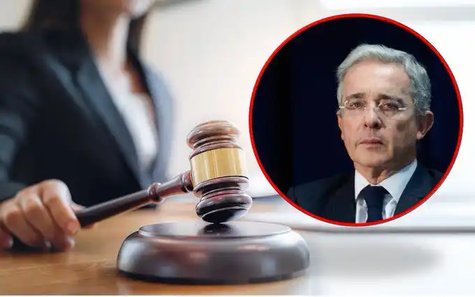 Álvaro Uribe anda en un laberinto tratando de evadir que lo juzguen