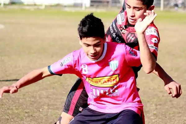 Juveniles AFA: Juventud Unida enfrenta a Instituto de Córdoba 
