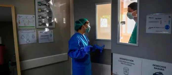 100 MUERTOS: la COVID-19 sigue cobrando vidas en el personal de salud de Venezuela (+Lista)