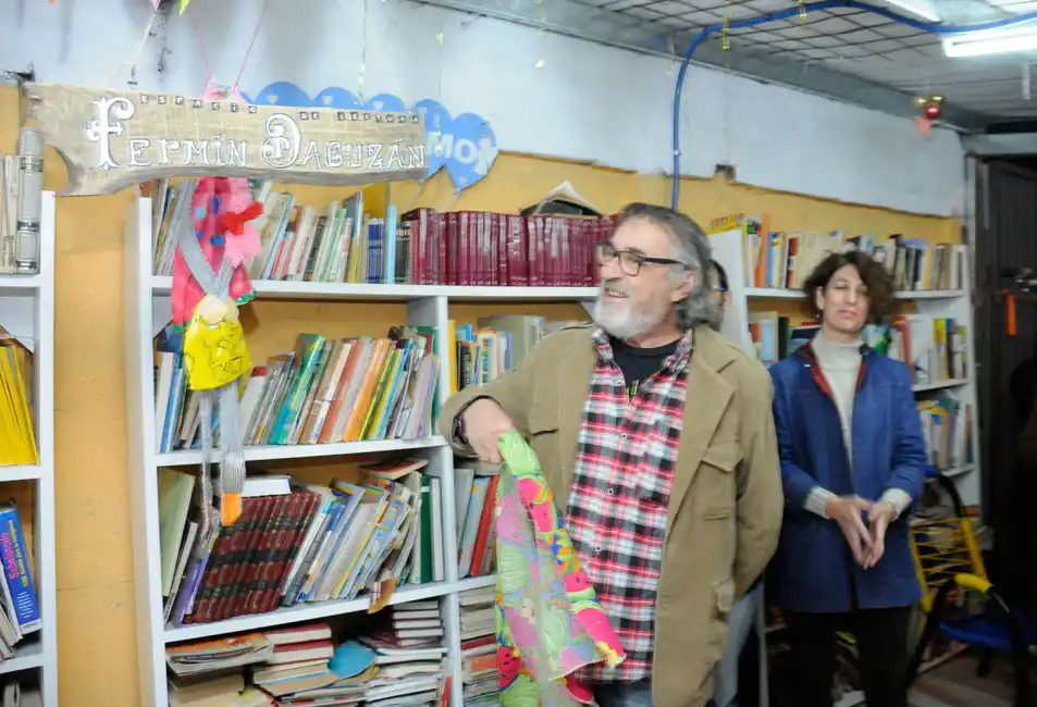  Con más de mil libros donados, se inauguró la sala de lectura “Fermín Daguzán” 
