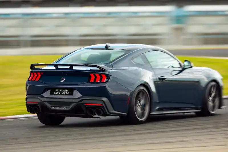 ford mustang - 2
