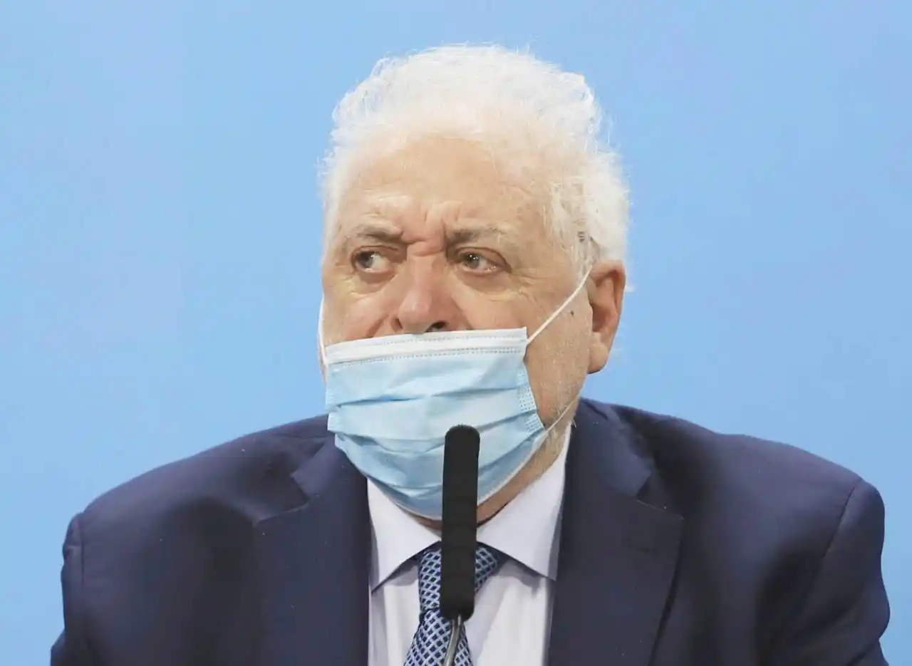 ¿En qué consiste la denuncia contra Ginés González García?