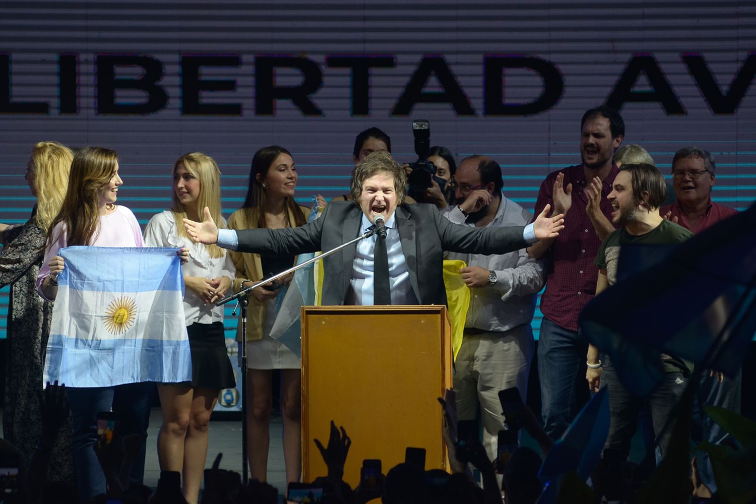 El presidente presentará su última obra, “Capitalismo, Socialismo Y La Trampa Neoclásica”, en el Luna Park el 22 de mayo.