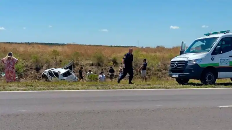 Dieron a conocer las identidades de los fallecidos tras el vuelco en Autovía 14