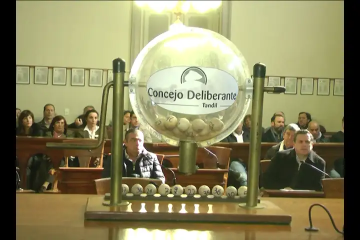 Se sortearon las diez asociaciones que elegirán al Defensor del Pueblo 