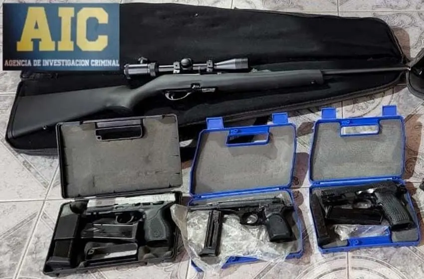 Allanaron una casa por violencia de género y se encontraron con un arsenal de armas