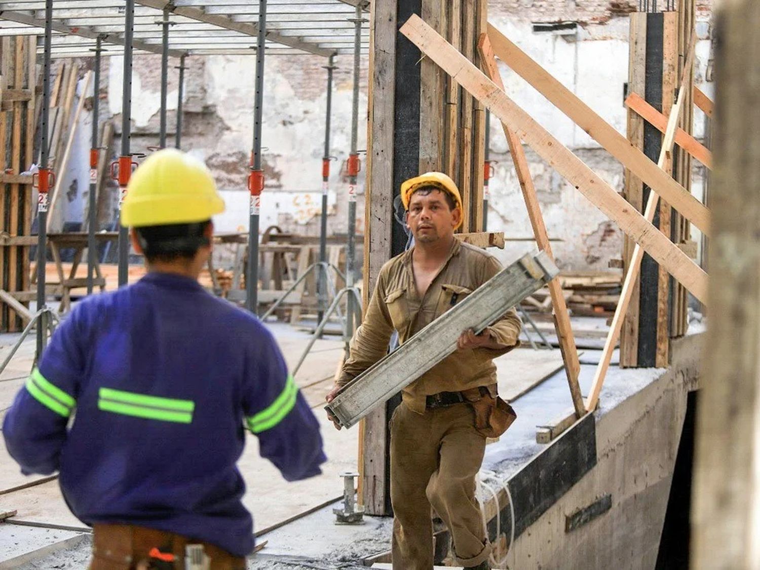 La construcción creció 25,9 por ciento en marzo, según información oficial del Indec