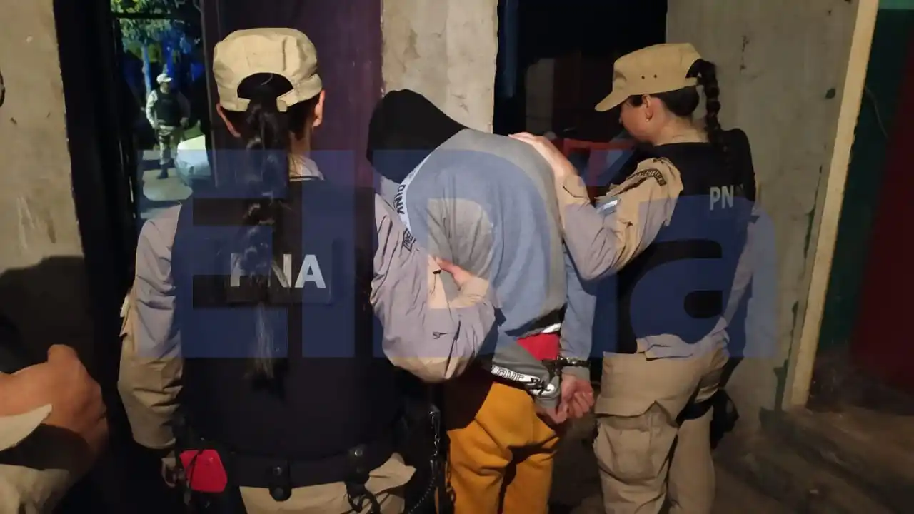 Una pareja "dealer" fue detenida con cocaína en un amplio allanamiento