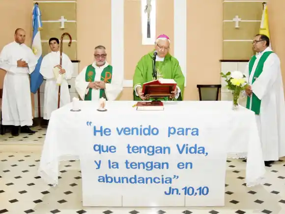 General Campos: Asumió el presbítero Alberto Dagorret