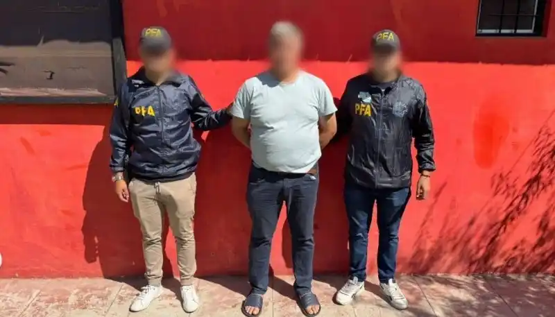 Uno de los detenidos