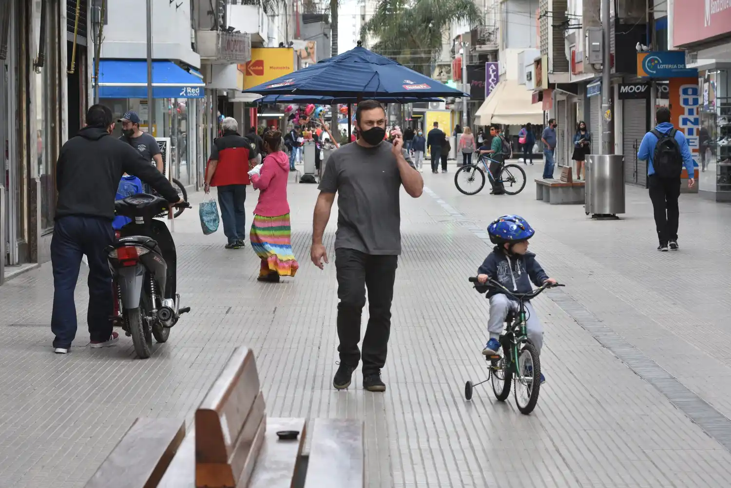 Desde el lunes habrá nuevos horarios para el comercio de la capital santafesina