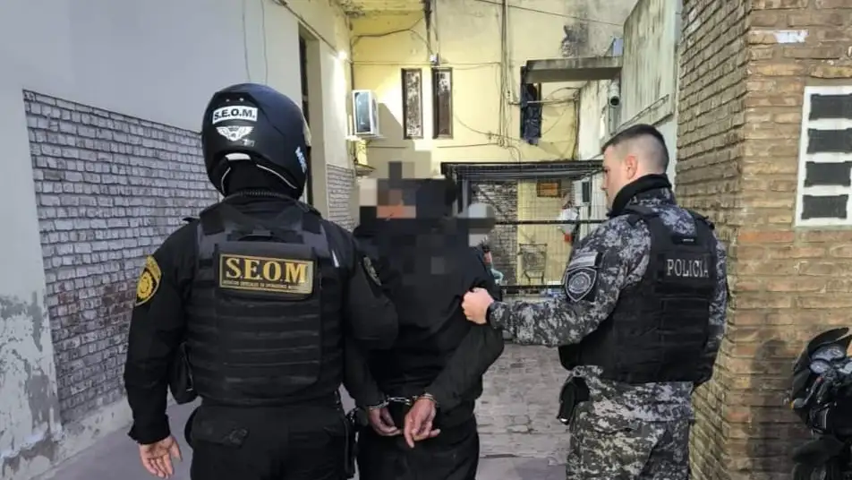 Detuvieron a un hombre por agredir a una agente de la Guardia Local en pleno centro