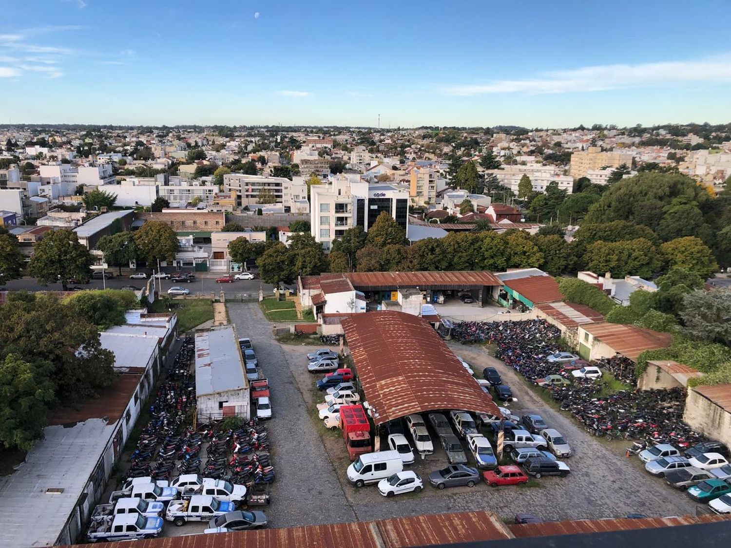 Avanza el proceso de la millonaria venta de la “joya” del Municipio en avenida Santamarina al 400.