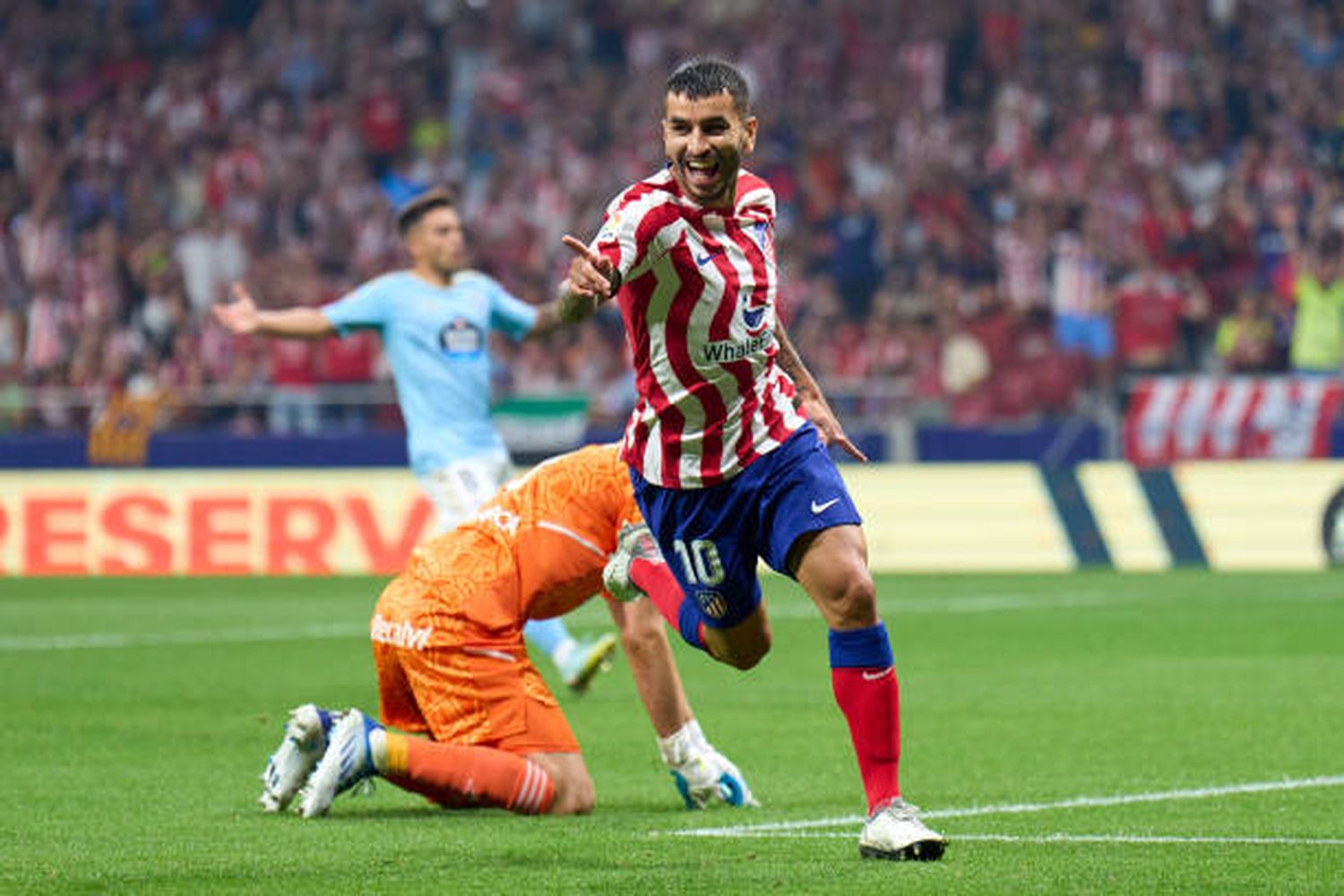 Correa festeja el gol que abrió el marcador. 