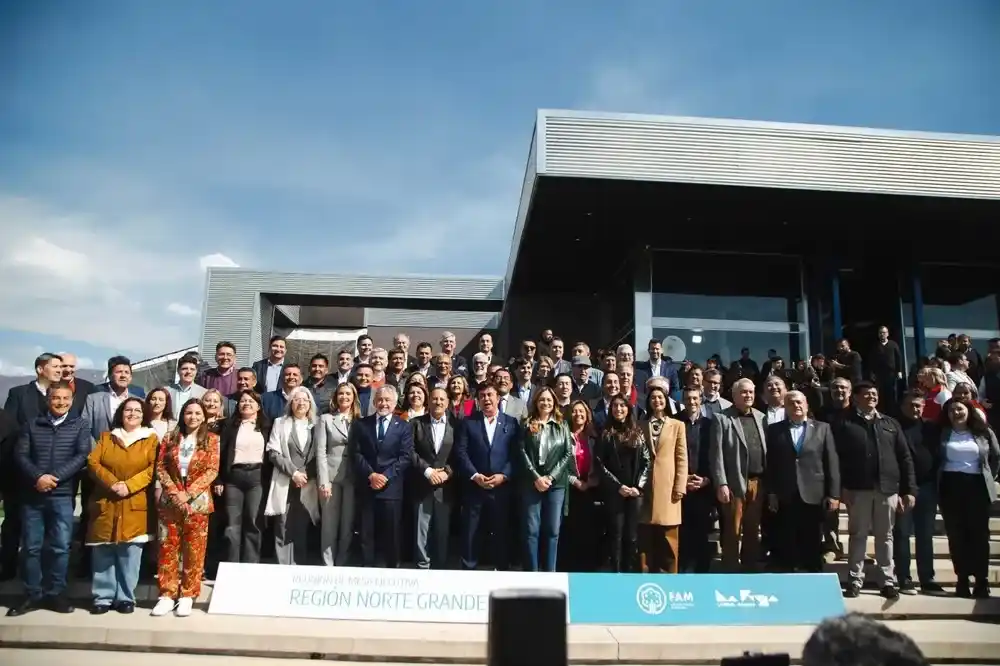 Intendentes de todo el país advierten por una "catástrofe social" y reclaman medidas urgentes