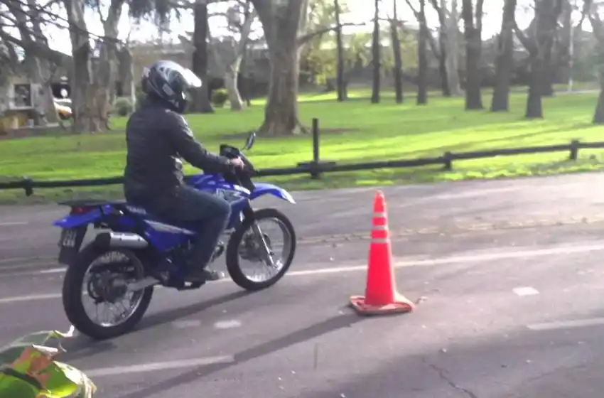 Pese a tener 5 multas, renovó el registro sin pagarlas porque la Justicia argentina le dio la razón