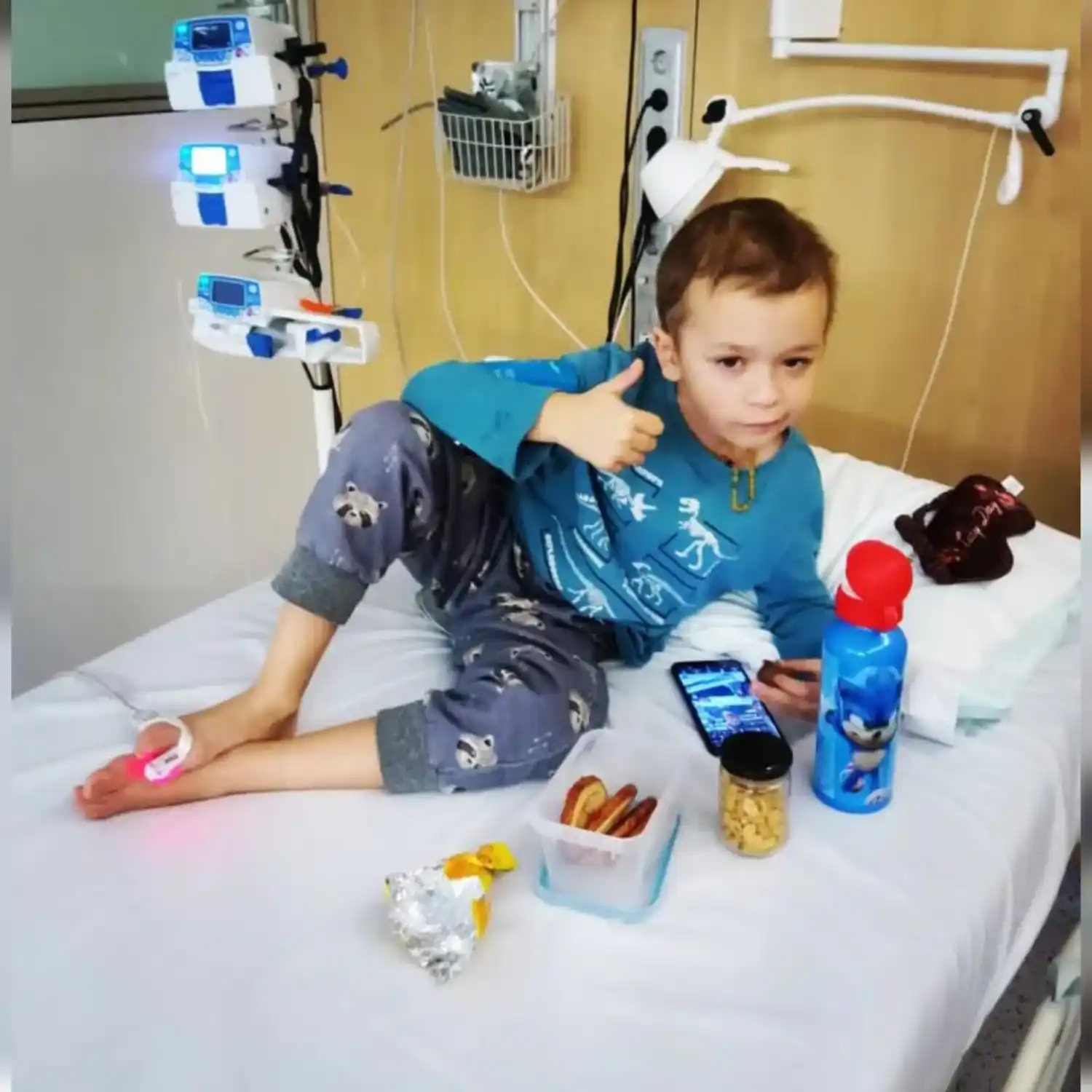 Nico se encuentra en Barcelona y necesita de la ayuda de todos.