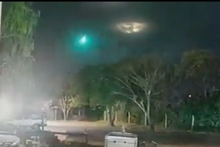 Un objeto espacial iluminó y atravesó el cielo de Santa Fe y Córdoba: ¿De qué se trató?