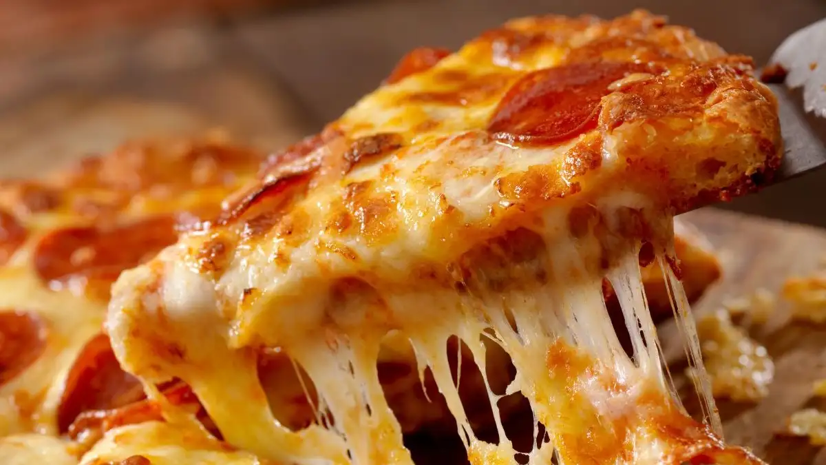 La Noche de la Pizza y la Empanada se consolidó como una de las de mayor movimiento gastronómico del calendario nacional.