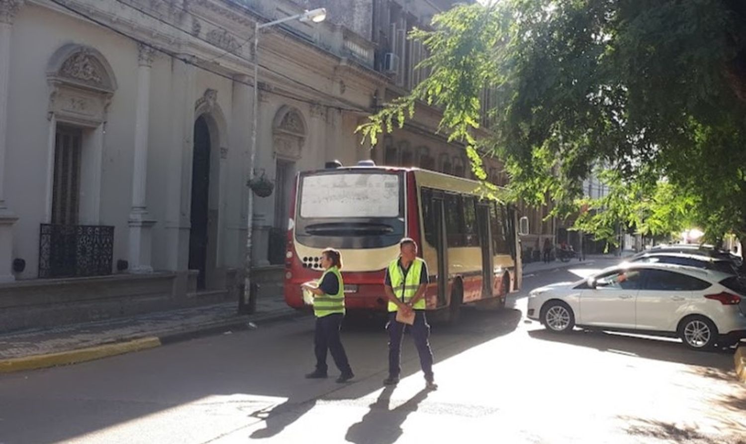 Transporte escolar: el jueves no habrá servicio de colectivos y organizan marcha de alumnos al Consejo Escolar