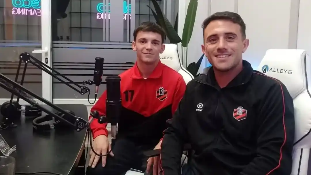 Bruggesser y Tolosa, subidos al Último Bondi de El Eco.