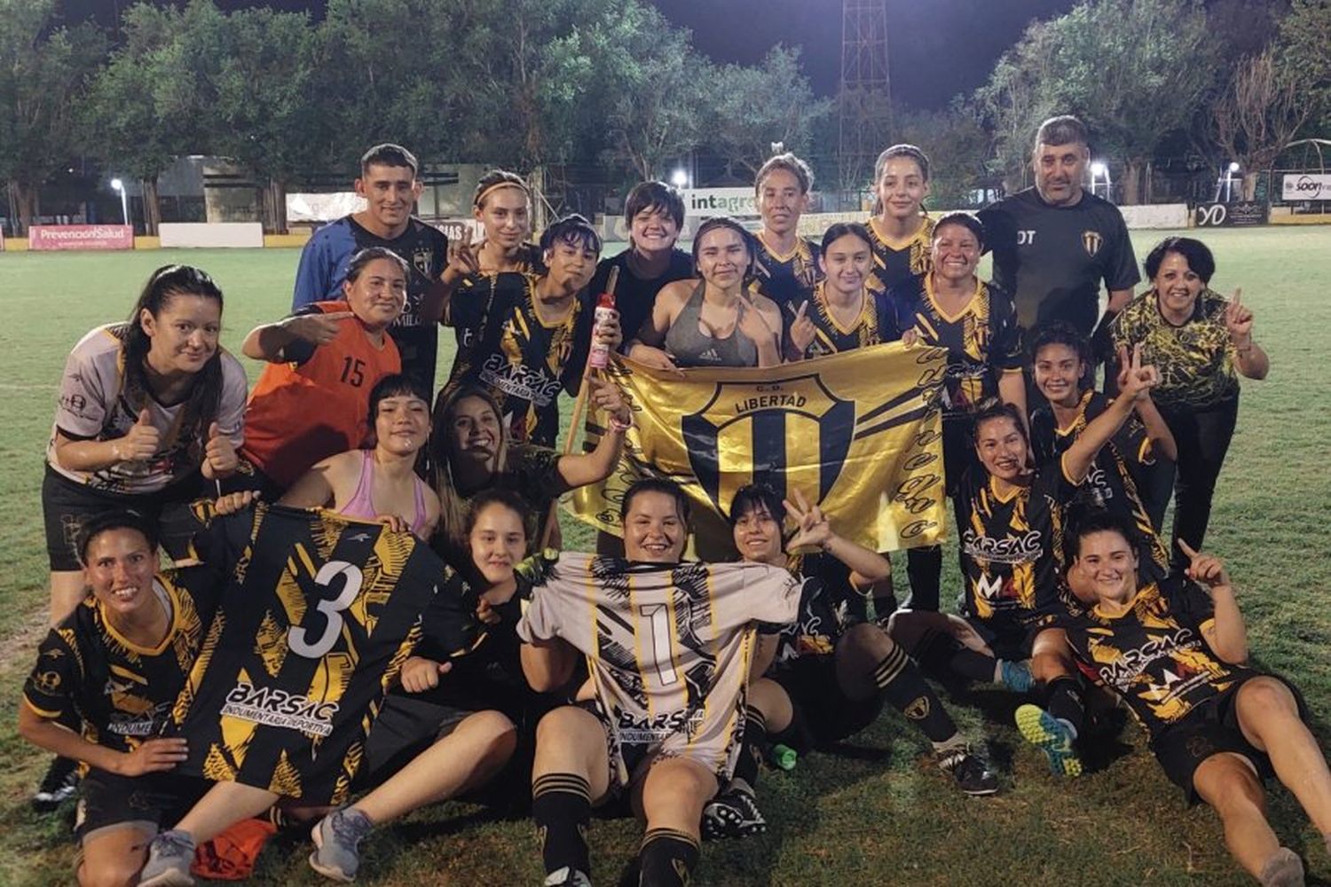 Libertad es el campeón Absoluto del fúbol femenino