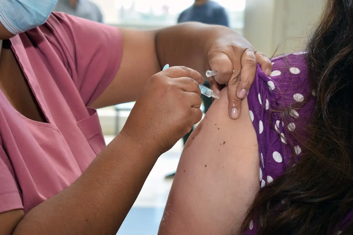 Paraná: comenzó la vacunación en pacientes dializados